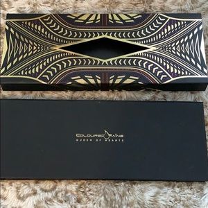 BRAND NEW queen of hearts palette